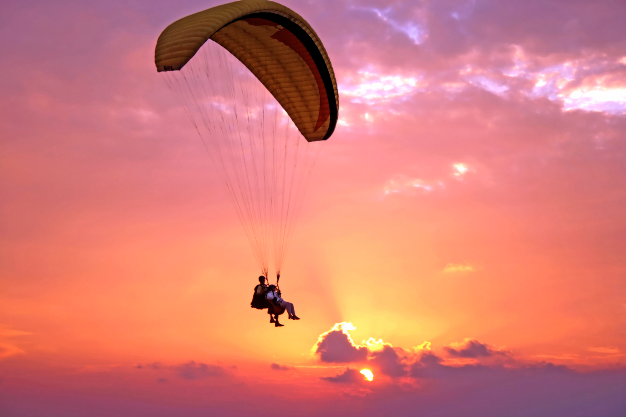 Noro in adrenalinsko doživetje s paragliding Bovec